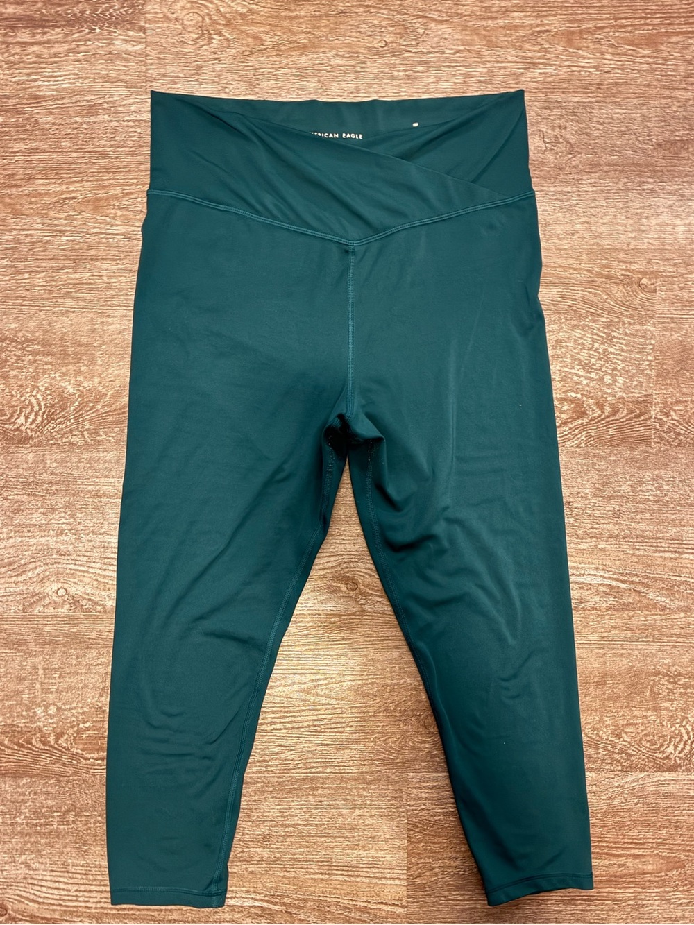 American Eagle LightWeight Everything Green leggings